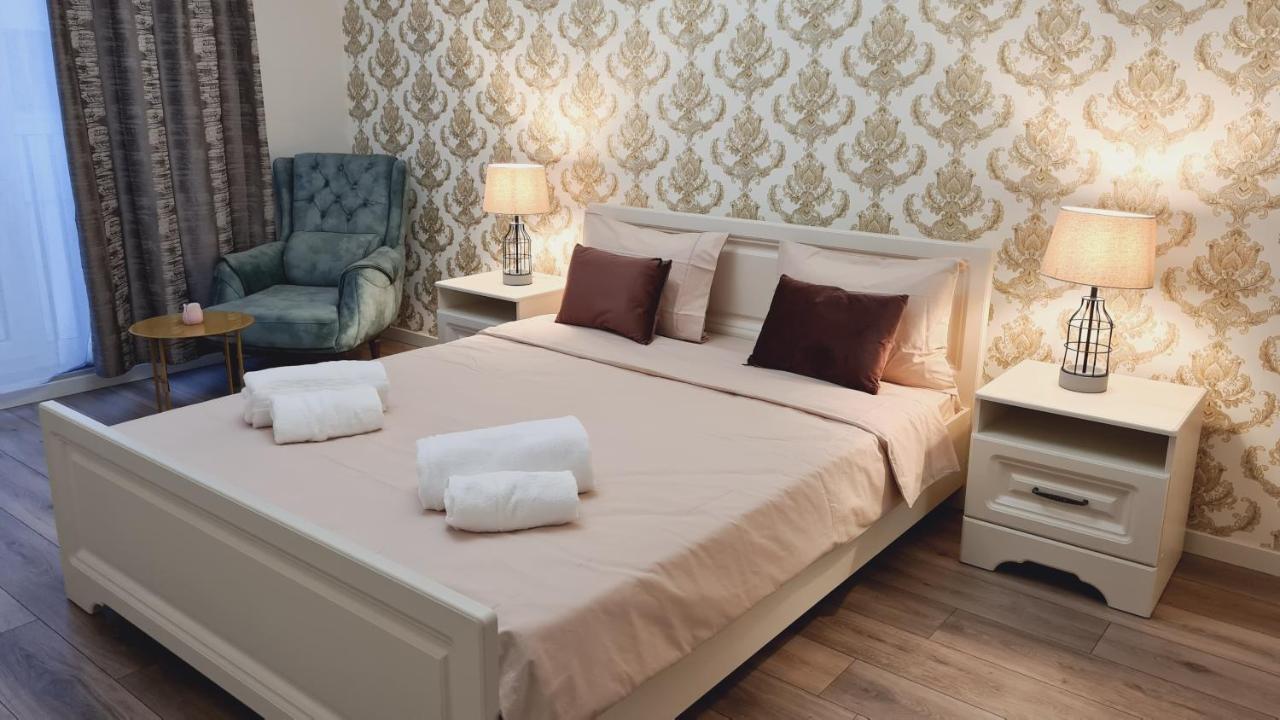 5* Luxury Near Avram Iancu Sq New. Private Parking * Cluj-Napoca
