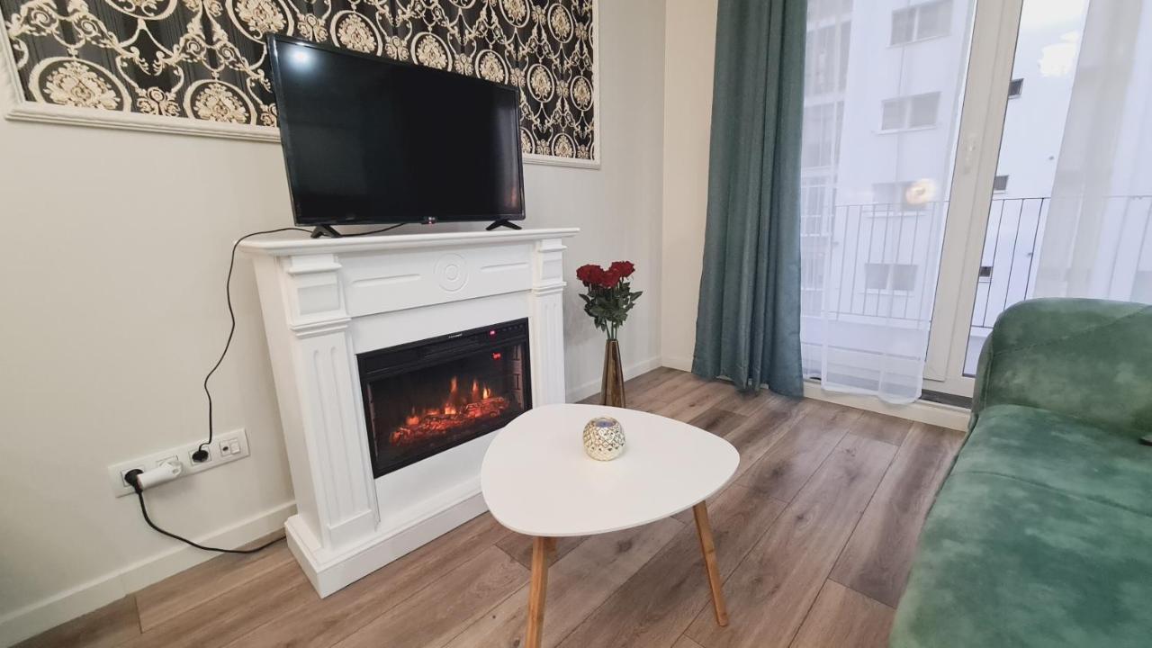Apartment 5* Luxury Near Avram Iancu Sq New. Private Parking Cluj-Napoca