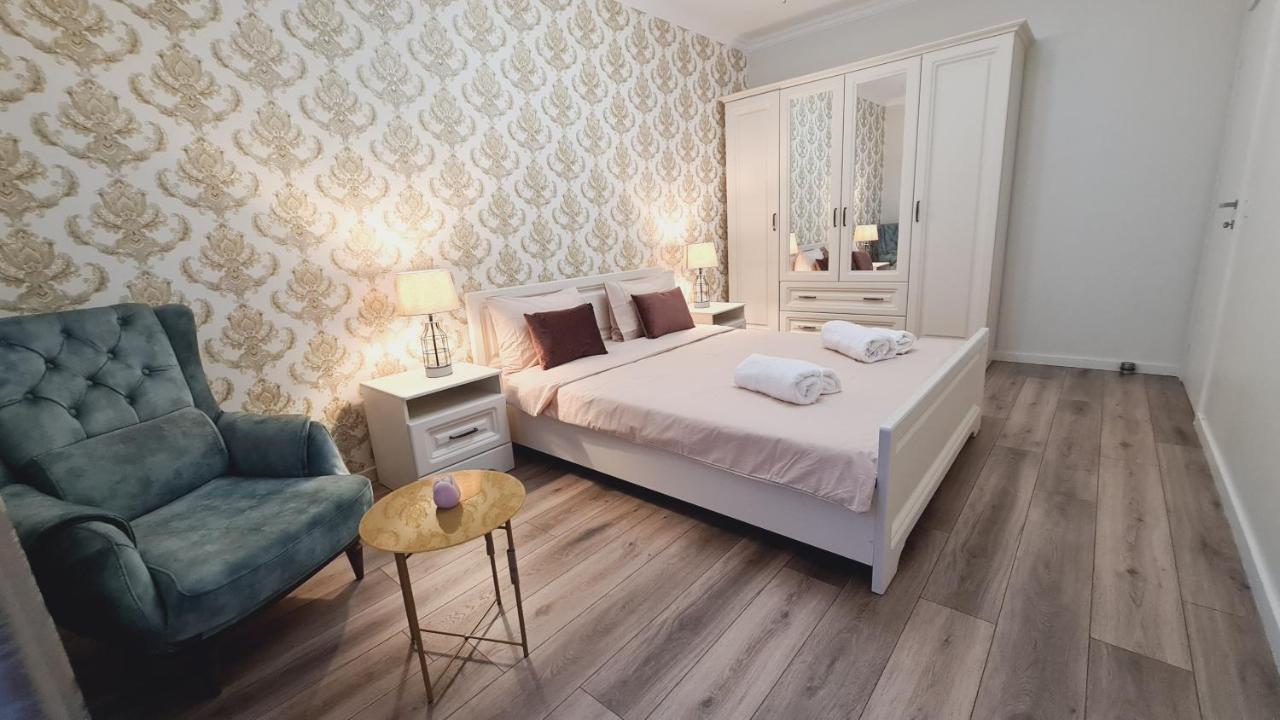 5* Luxury Near Avram Iancu Sq New. Private Parking * Cluj-Napoca