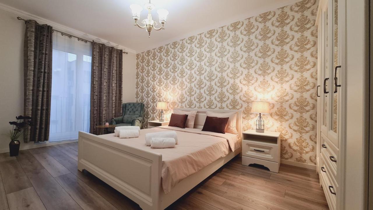 5* Luxury Near Avram Iancu Sq New. Private Parking *